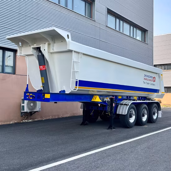 Schwerlast-Transport-LKW mit Frontkipper